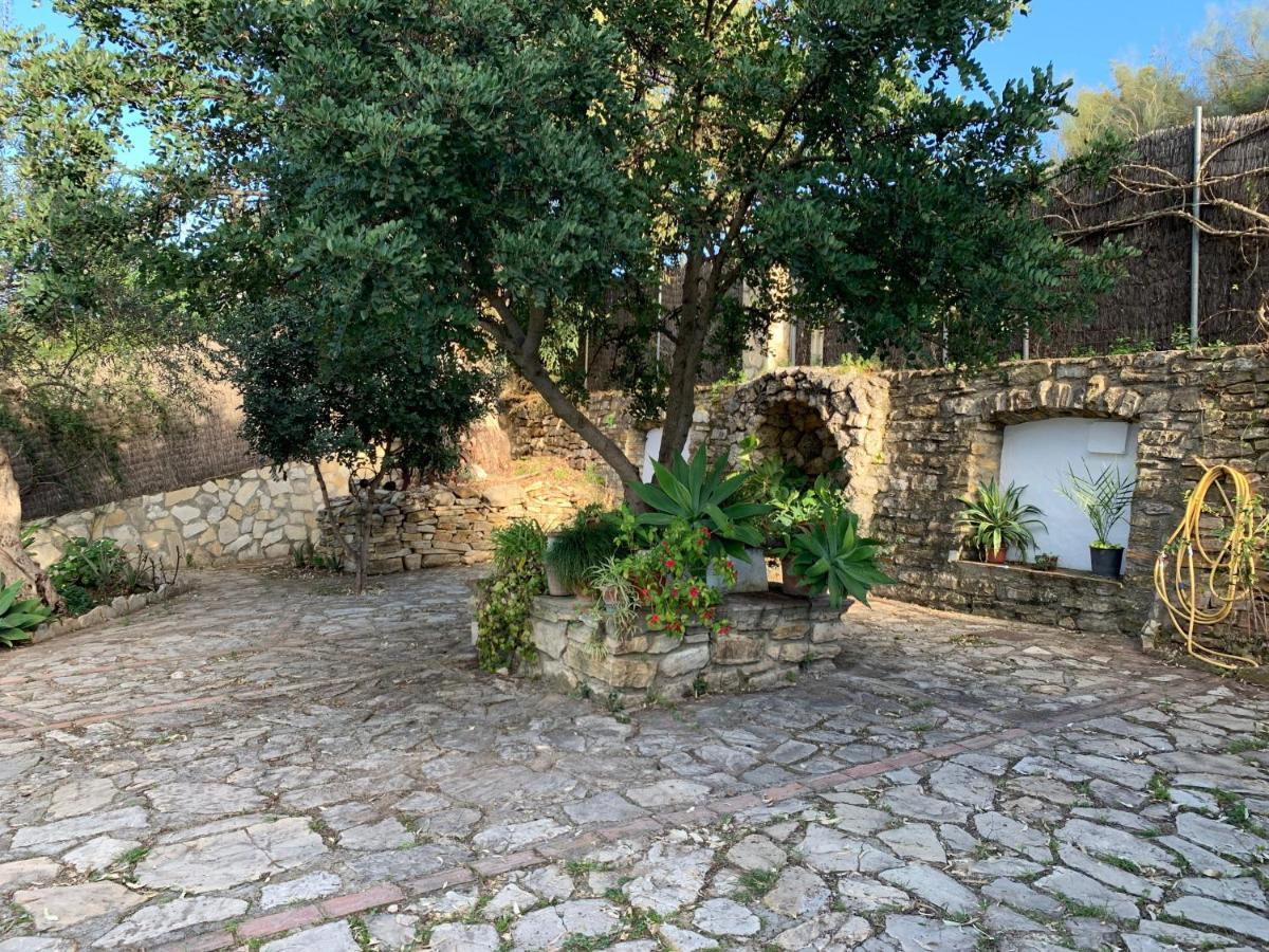 הוילה Vivelorural Casa Y Piscina En סהרה דה לה סיירה מראה חיצוני תמונה